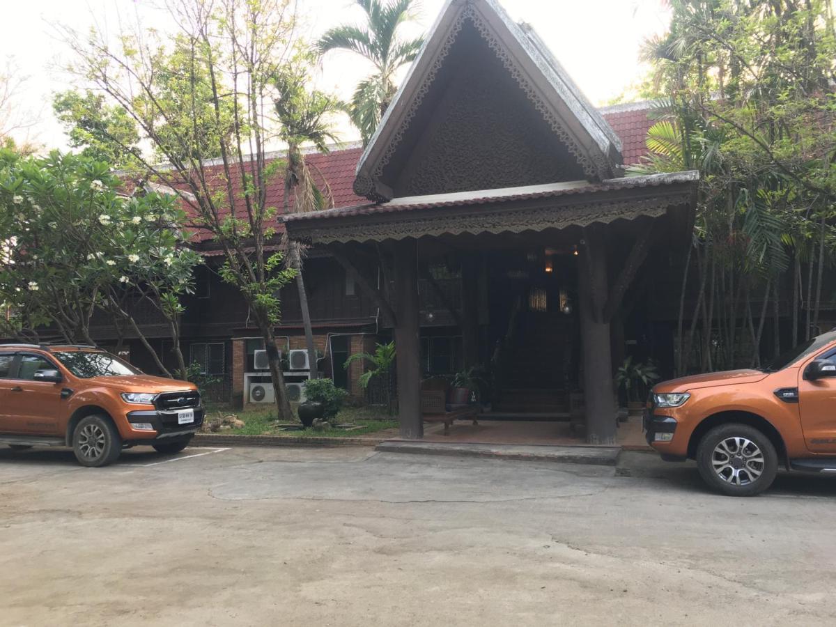 Baan Thai Resort Чиангмай Экстерьер фото
