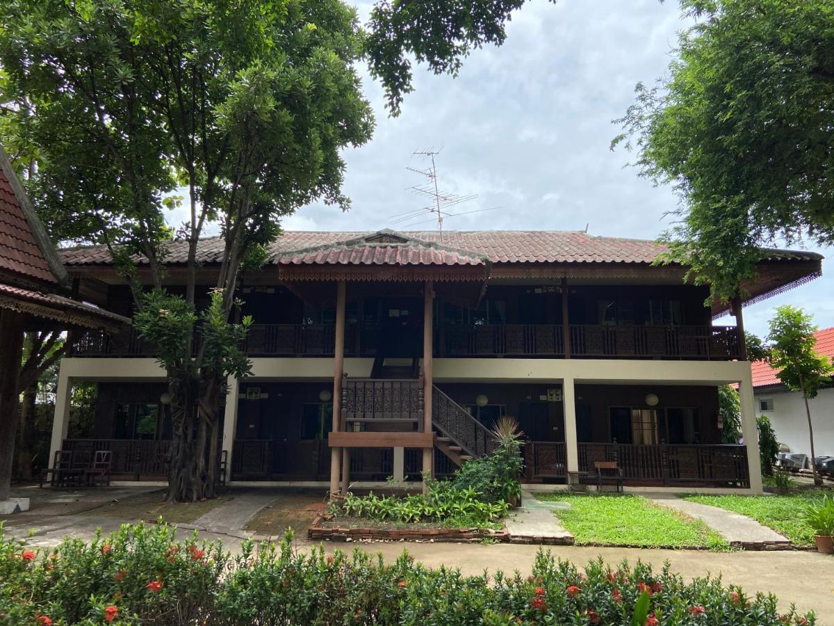 Baan Thai Resort Чиангмай Экстерьер фото